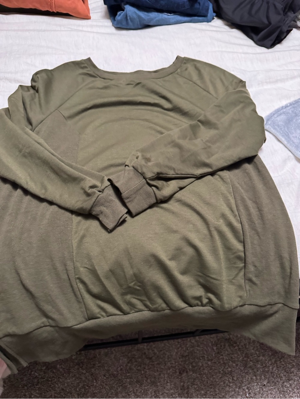 BloomChic Olive Green Women’s Pullover Sweater